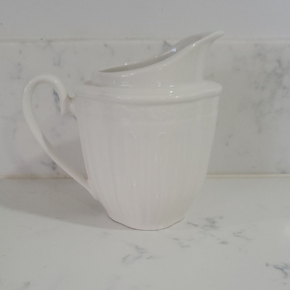 Mikasa Italian Counteyside Creamer